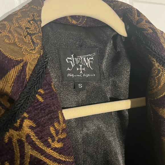 Shrine of Hollywood Harlequin Tailcoat in purple/gold tapestry size small - Picture 2 of 3